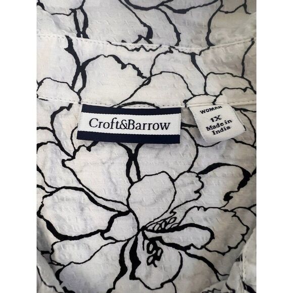 Croft & Barrow Women's Plus Size 1X Black& White Floral Button Up Blouse Top - Picture 6 of 10
